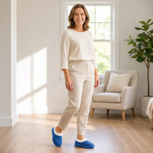 Lade das Bild in den Galerie-Viewer, FeelFree Slipper - ergonomische &amp; rutschfeste Winterslipper
